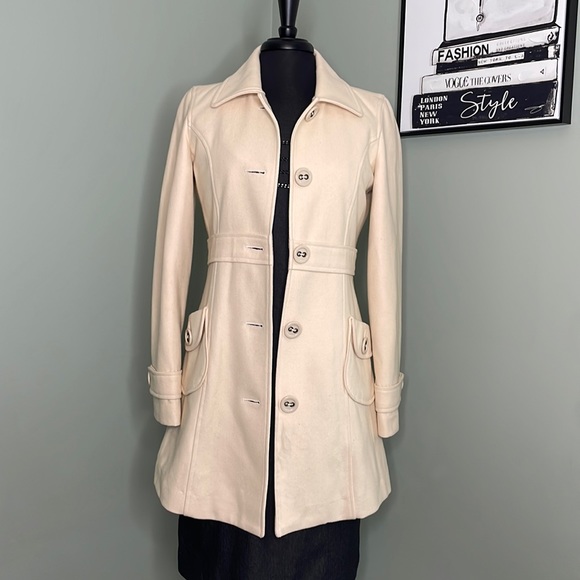 Tulle Cream Color Fully Lined Women’s Pea Coat Size Medium - Picture 2 of 13